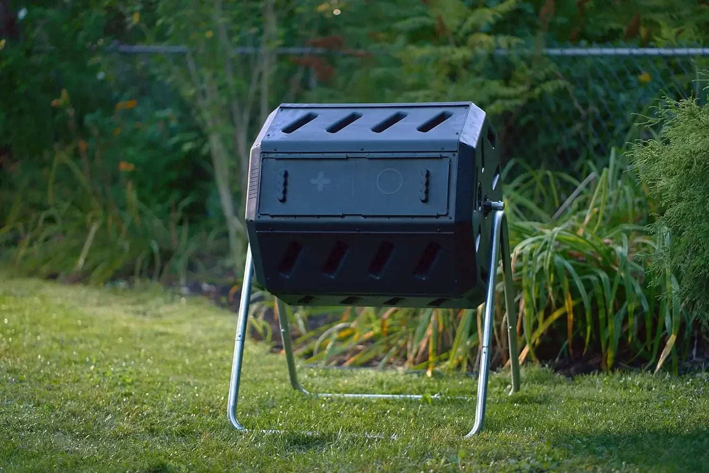 Outdoor  Dual Chamber Tumbling Canadian-Made, 100% Recycled Resin - Outdoor Rotating Compost Tumbler Bin for Garden, Kitchen