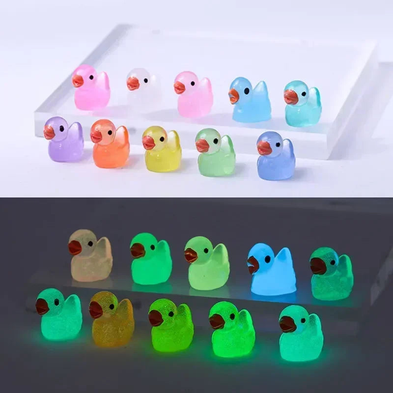 500-50pcs Luminous Mini Ducks Moss Microlandscape Miniature Duck Figurines Fairy Garden Access Home Decor Glow in The Dark